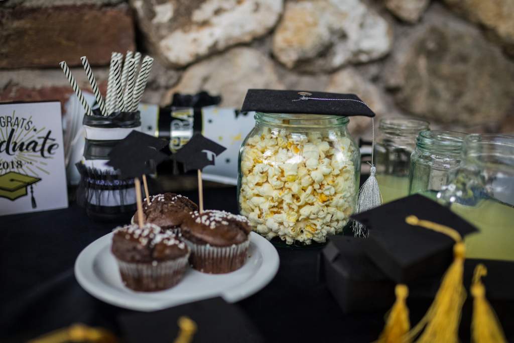 College Graduation Party Ideas and Themes for 2019 | Shutterfly