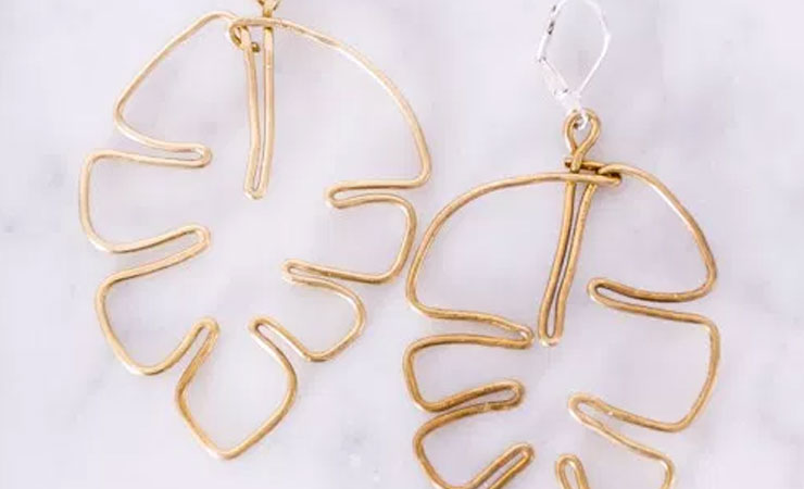 bridesmaid gift ideas leaf earrings