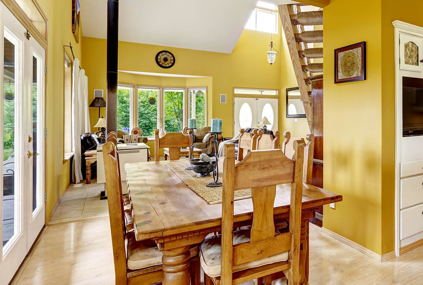 mustard yellow dining room